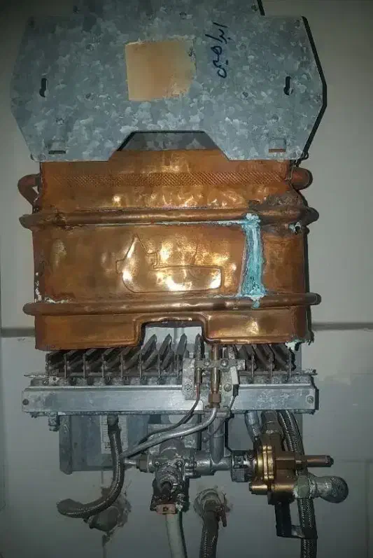 آب گرم کن نیاز مند سرویس|آبگرمکن، پکیج، شوفاژ|اندیمشک, |دیوار