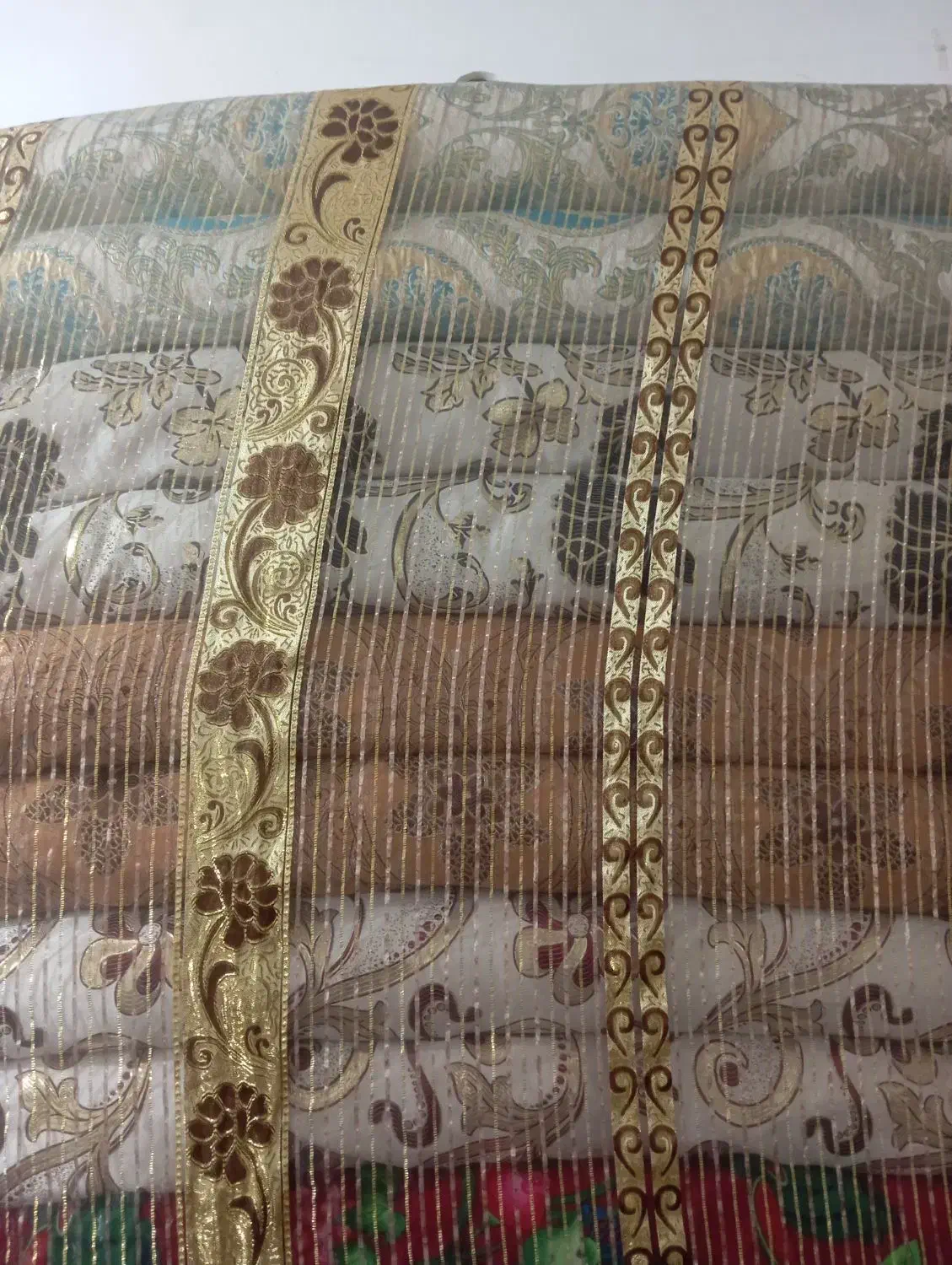 نالین بلوچی|زیورآلات و اکسسوری|کورین, |دیوار