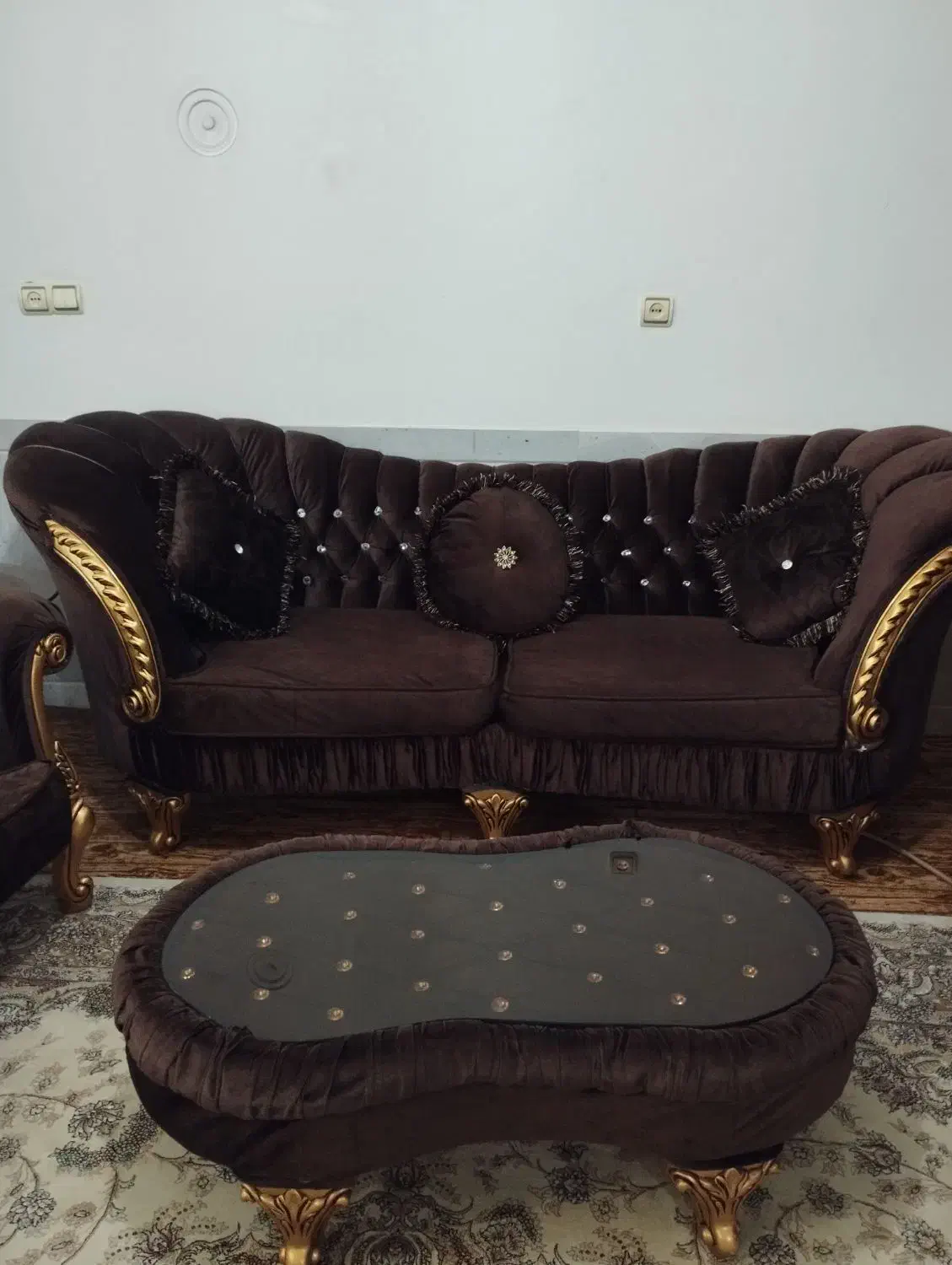 مبل|مبلمان خانگی و میز عسلی|شیروان (خراسان), |دیوار