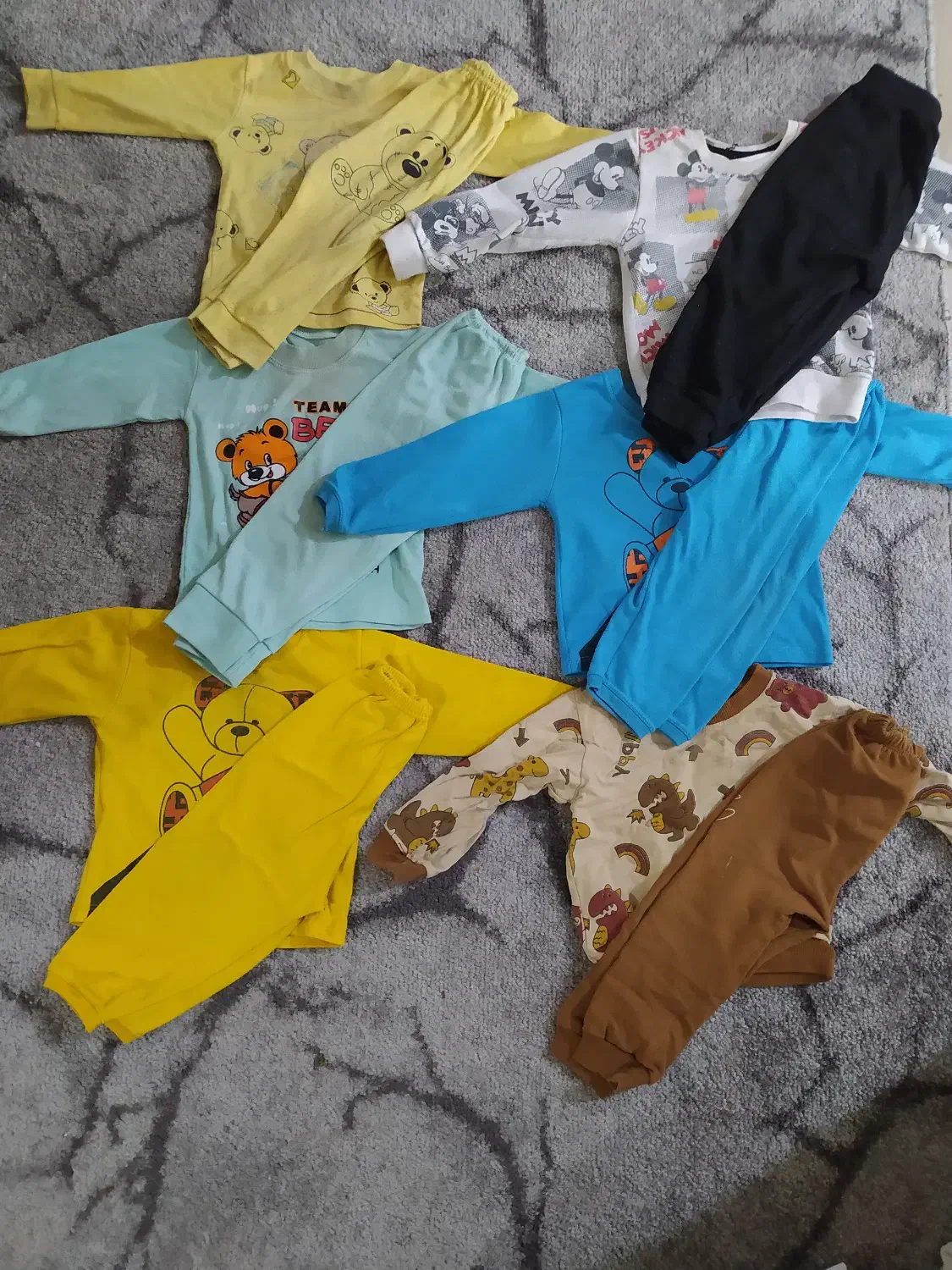 لباس نوزادی|کفش و لباس بچه|اسلام‌‌آباد غرب, |دیوار