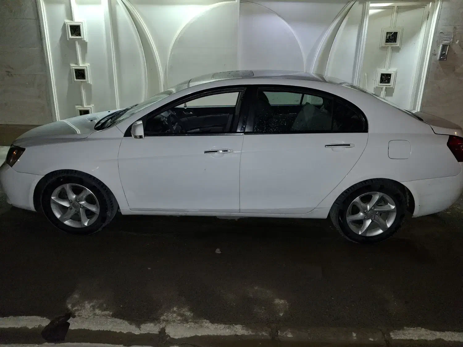 جیلی امگرند|خودرو سواری و وانت|نجف‌آباد, امام خمینی|دیوار