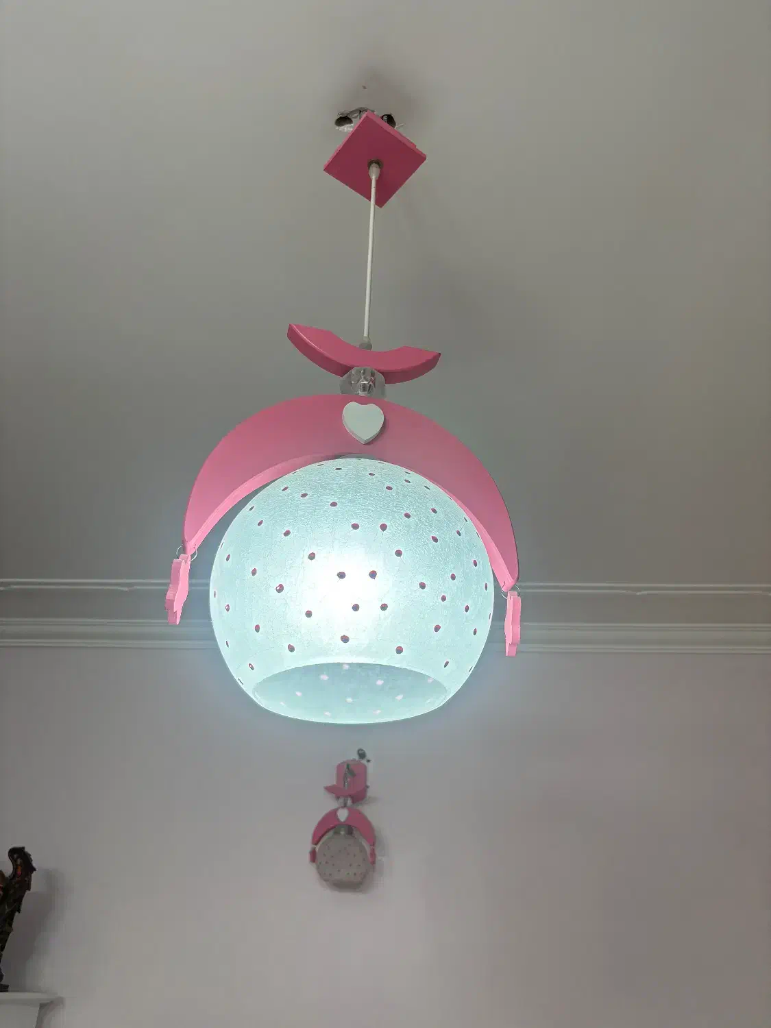 لوستر دخترانه|لوستر و چراغ آویز|یزد, |دیوار