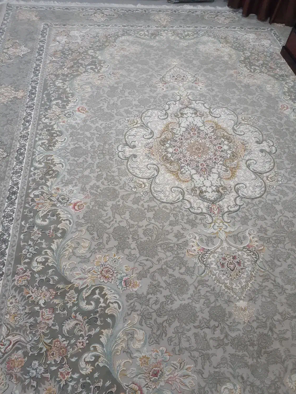 فرش محتشم|فرش|سبزوار, باهنر|دیوار