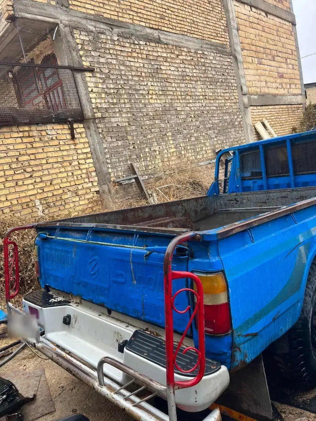 نیسان ۸۸بنزینی تصادفی تناژ پایین|خودرو سواری و وانت|کوار, |دیوار