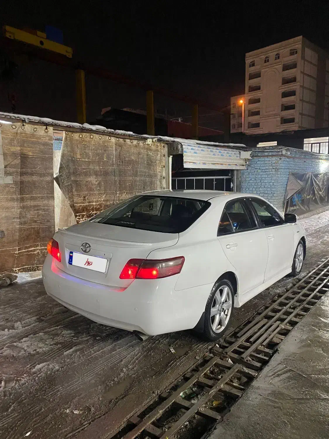 تویوتا کمری|خودرو سواری و وانت|میانه, |دیوار