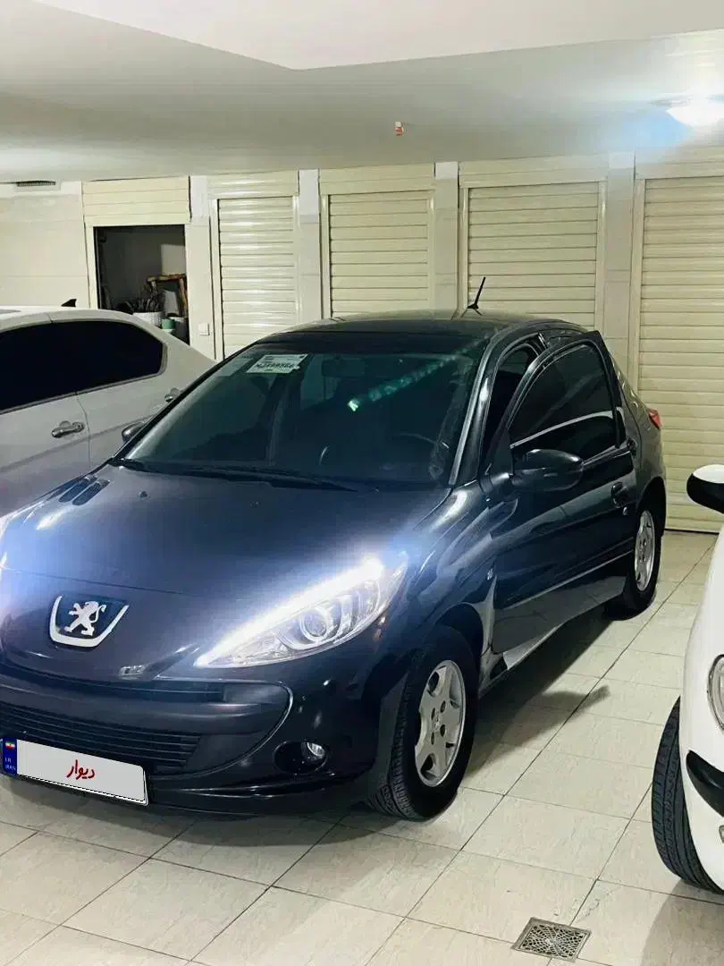 ۲۰۷ مدل ۱۴۰۱ پانا بدون رنگ|خودرو سواری و وانت|اراک, |دیوار