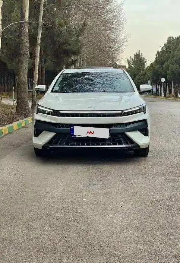 Kmc j7 1404 سفید گران ترین رنگ|خودرو سواری و وانت|مشهد, ادیب نیشابوری (شهرک غرب)|دیوار