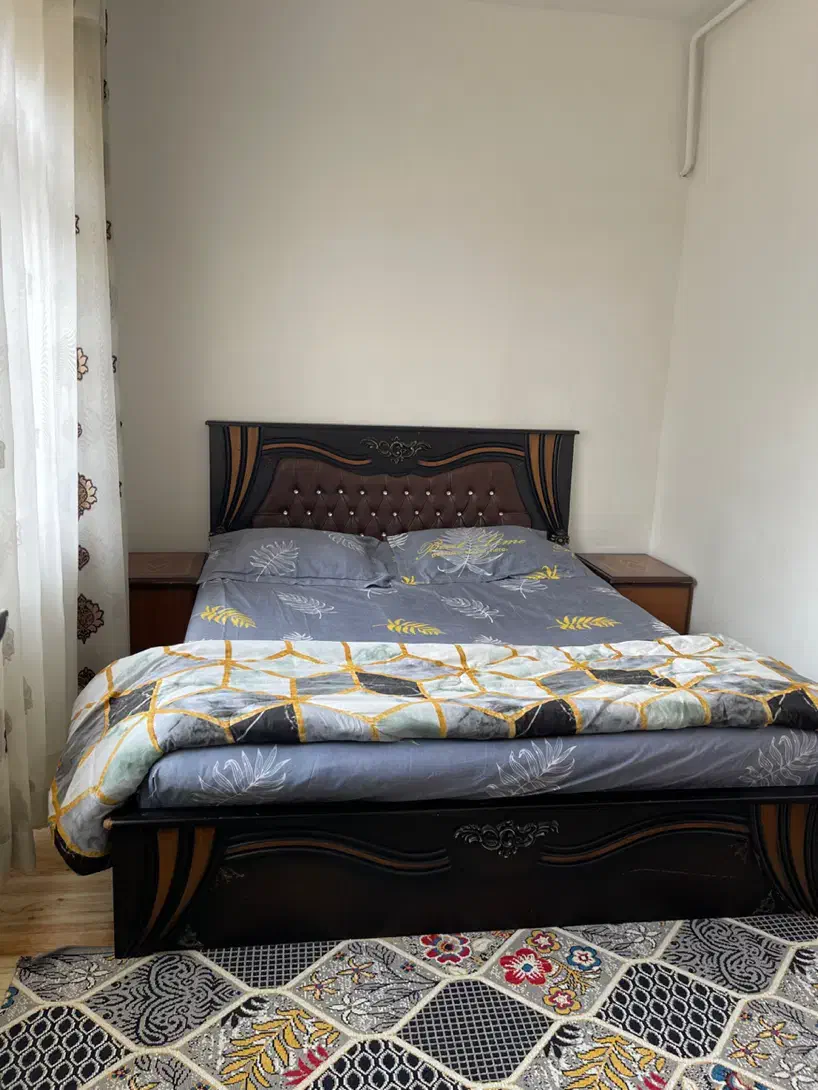 دوتا باهم تخت کامل با تشک دونفره|تخت و سرویس خواب|خمام, |دیوار