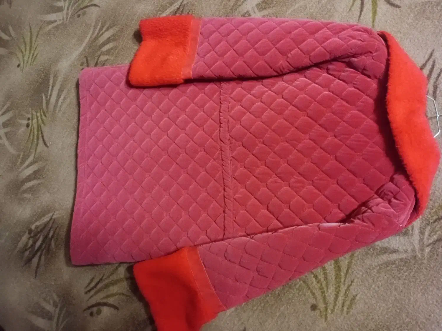 کاپشن زنانه|لباس|شاهین‌شهر, شهرک گلدیس|دیوار