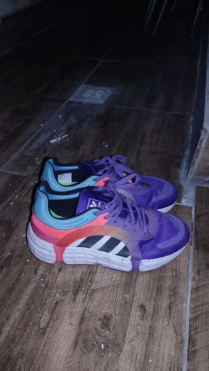 کتونی زنانه رانینگ ادیداس|کیف، کفش، کمربند|قرچک, قشلاق جیتو|دیوار