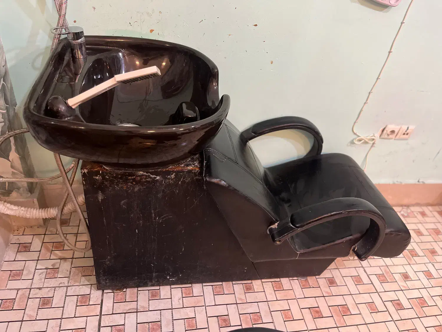 سرشور فروش فوری|آرایشگاه و سالن‌های زیبایی|اندیشه, اندیشه فاز ۴|دیوار