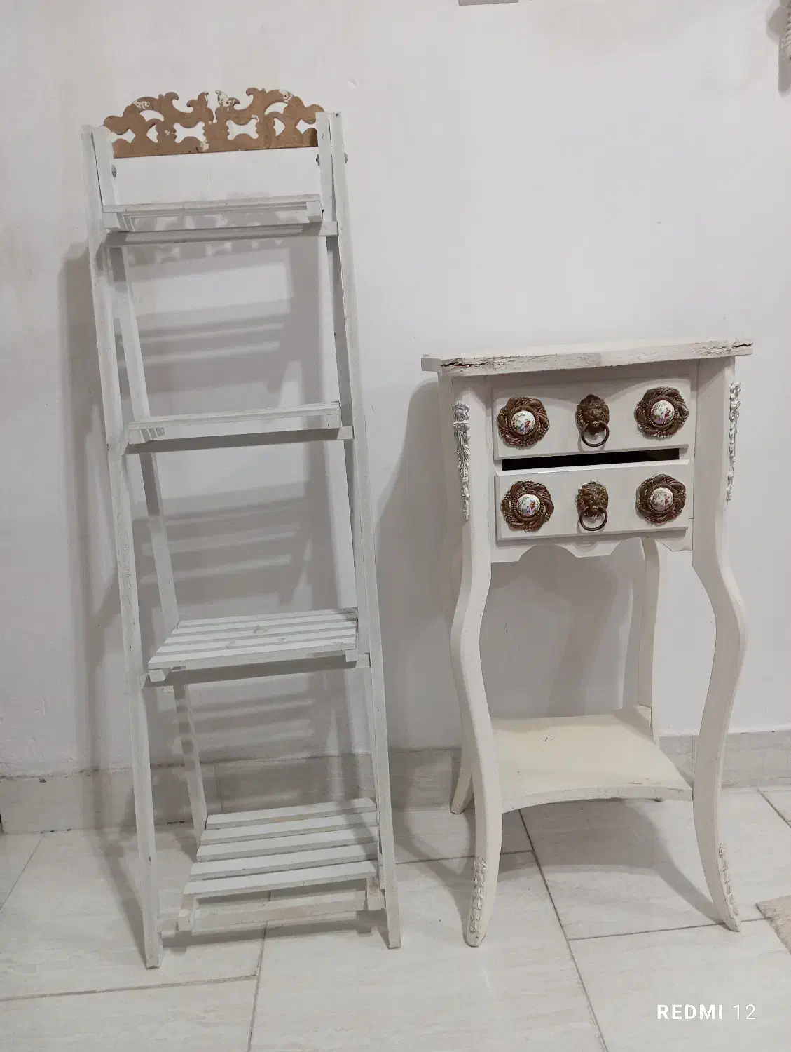 میز تلفن و میز نردبانی|مبلمان خانگی و میز عسلی|رشت, دیانتی|دیوار