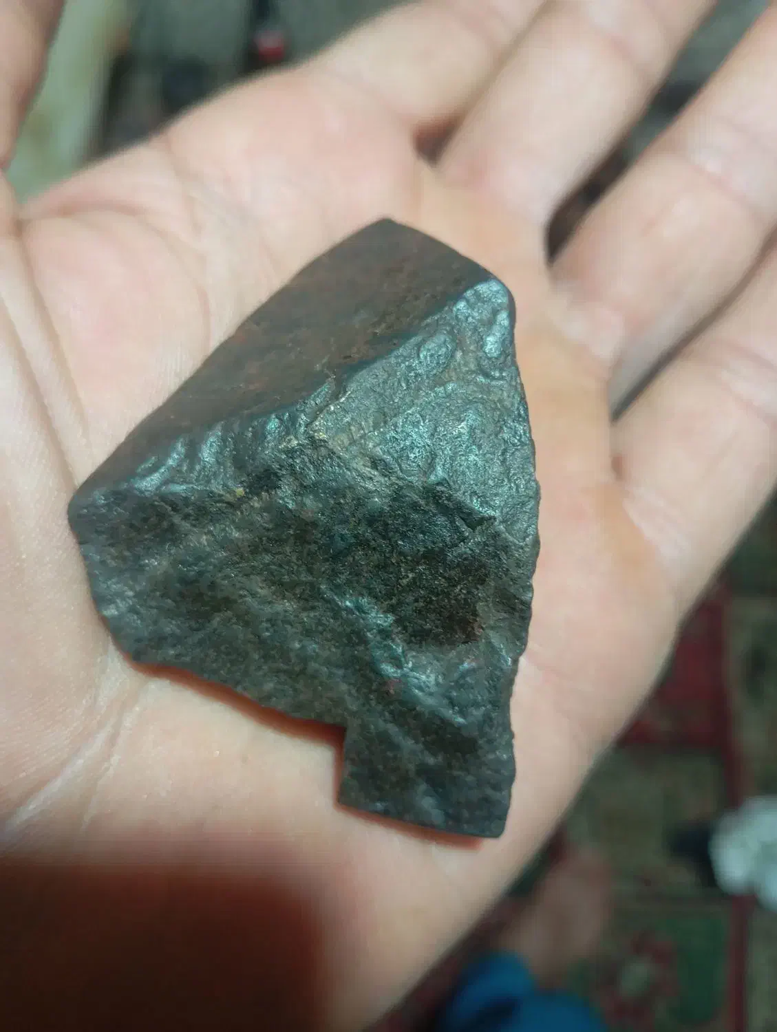 سنگ اسمانی|کلکسیون اشیاء عتیقه|شیراز, لب آب|دیوار