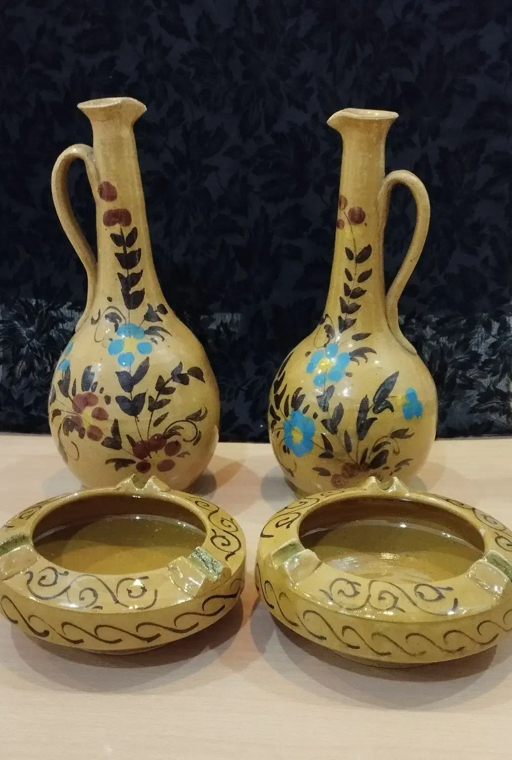 کوزه کوچک و جاسگاری آنتیک با قدمت ۵۰ سال|صنایع دستی و سایر لوازم تزئینی|بابلسر, |دیوار