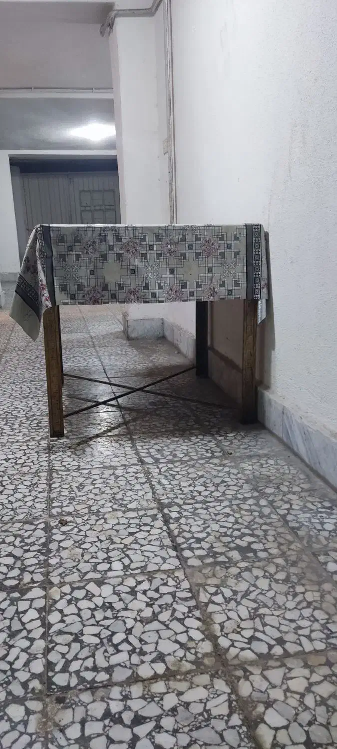 میز نهارخوری فرفوژه|میز و صندلی غذاخوری|قائم‌شهر, |دیوار