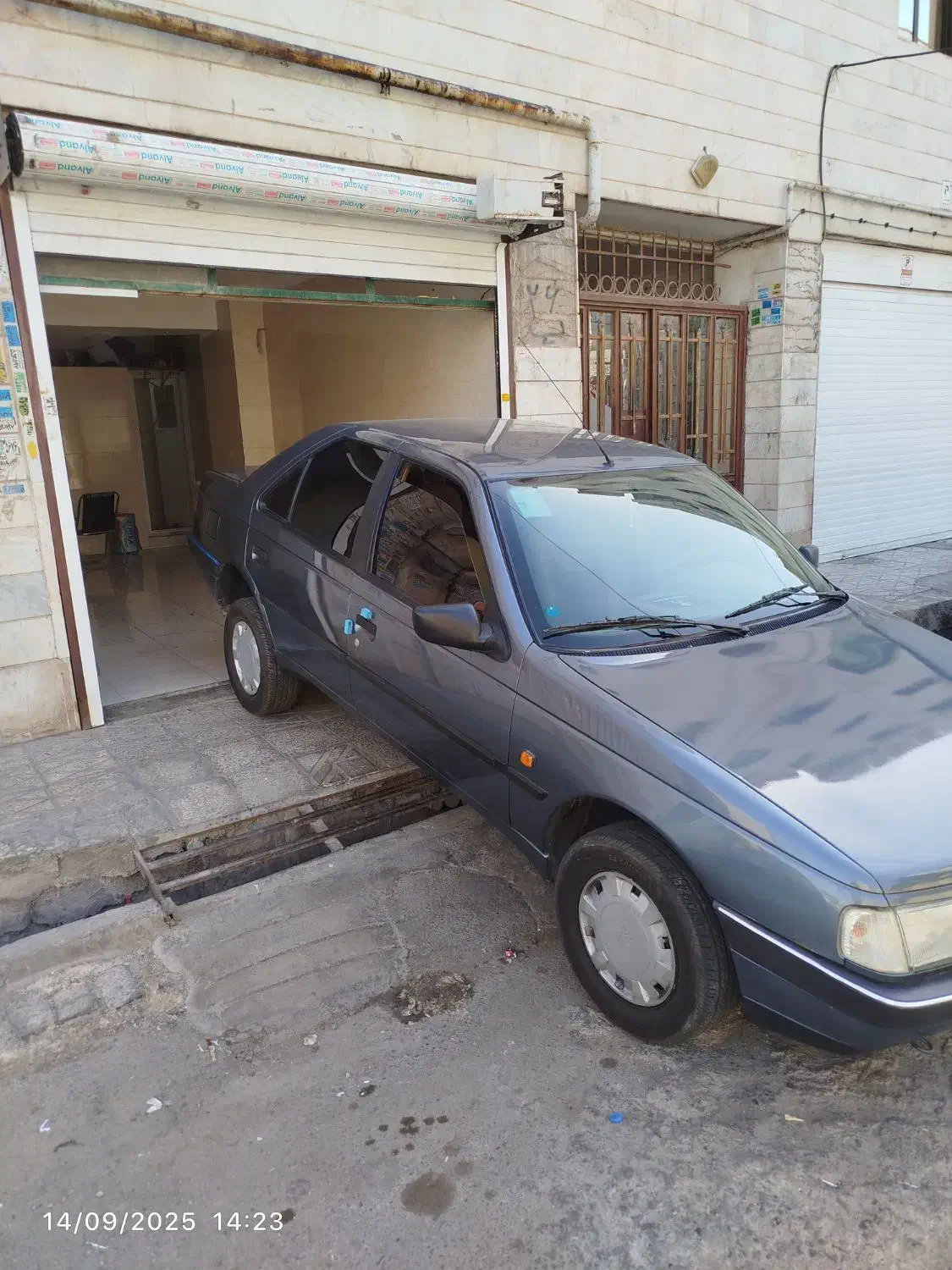 پژو 405مدل 96تمیز|خودرو سواری و وانت|باقرشهر, |دیوار