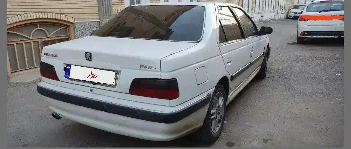 پژو پارس سفید مدل ۹۶|خودرو سواری و وانت|کاشان, امیرکبیر|دیوار