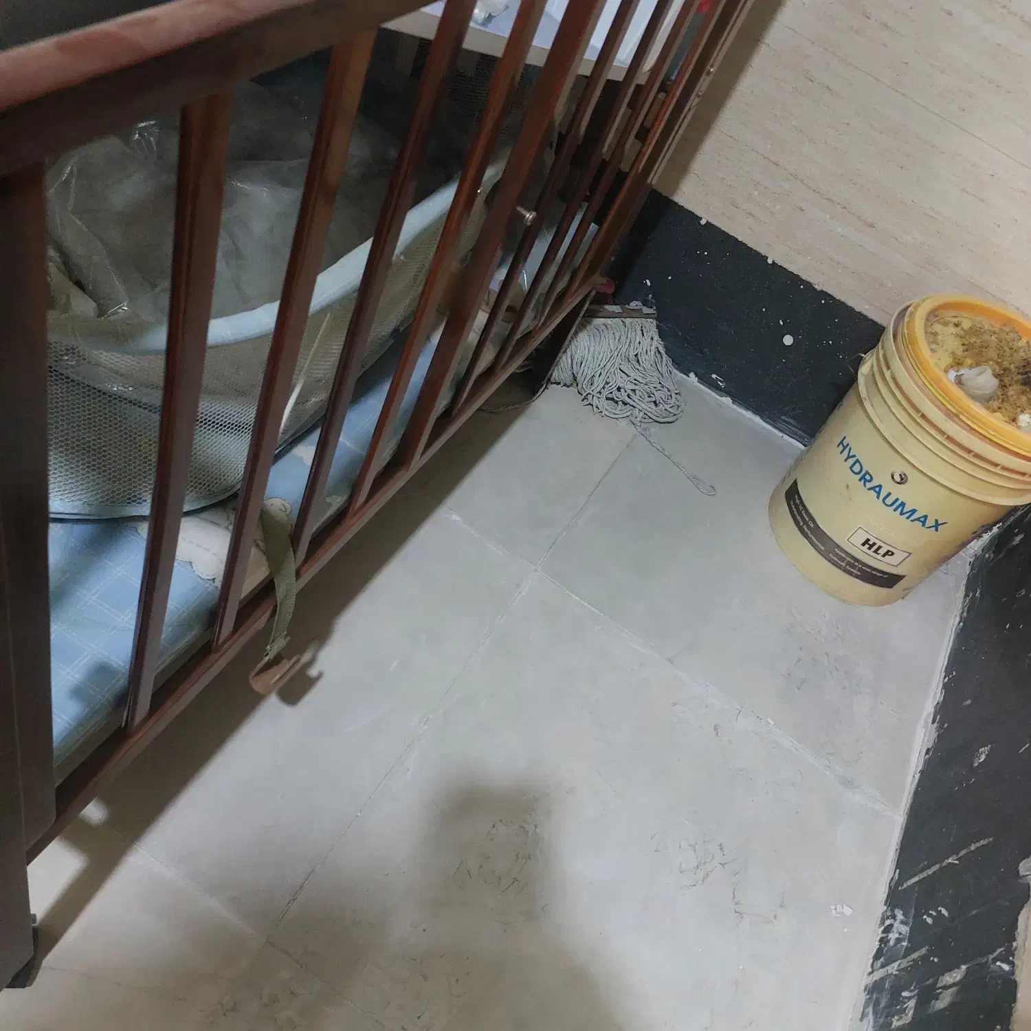 تخت گهواره ای|تخت و سرویس خواب|شیراز, حومه شیراز|دیوار