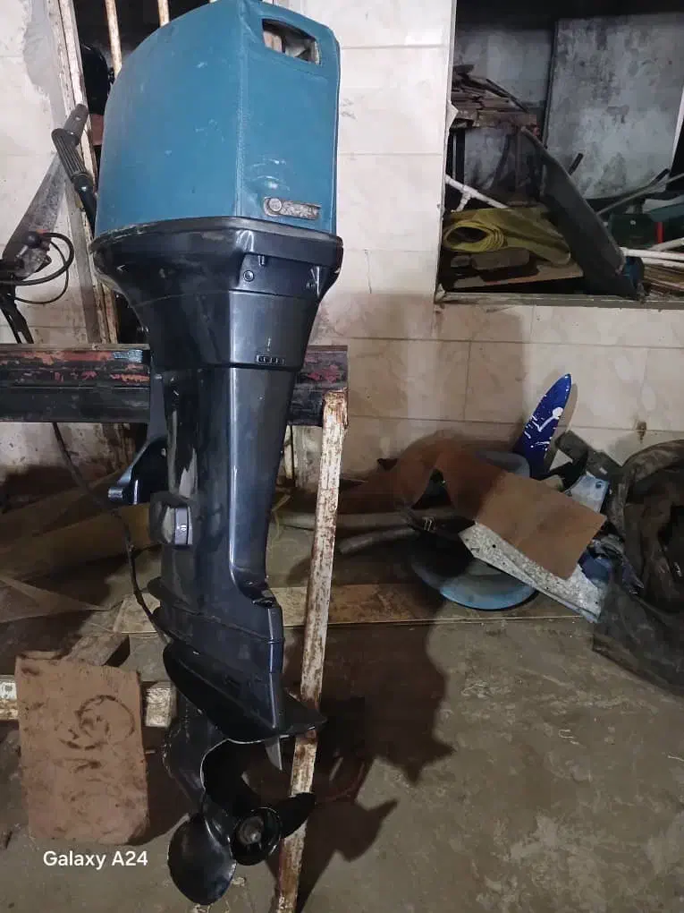 موتور قایق|قایق و سایر وسایل نقلیه|بندر انزلی, آذربایجان|دیوار