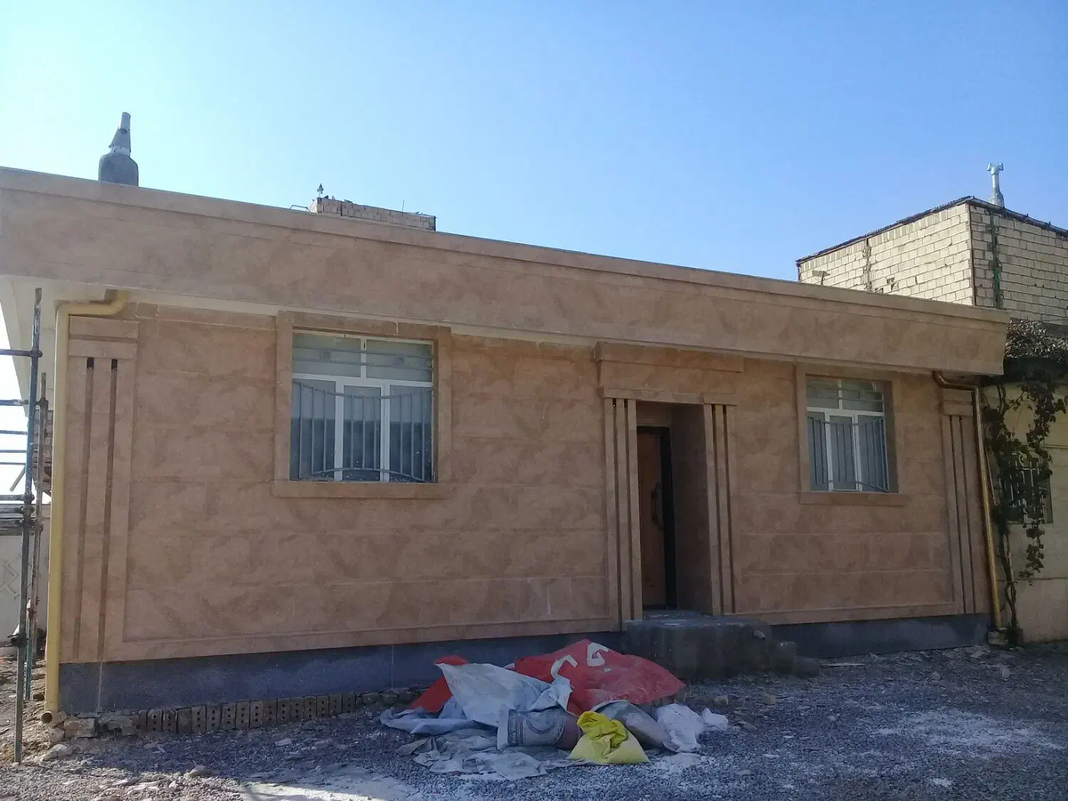 اجرای نماسنگ،آجر،سرامیک طرح رومی|خدمات پیشه و مهارت|نیشابور, تریا پارک|دیوار