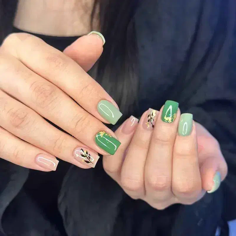 کاشت ناخن|خدمات آرایشگری و زیبایی|محمدشهر, محمدشهر|دیوار