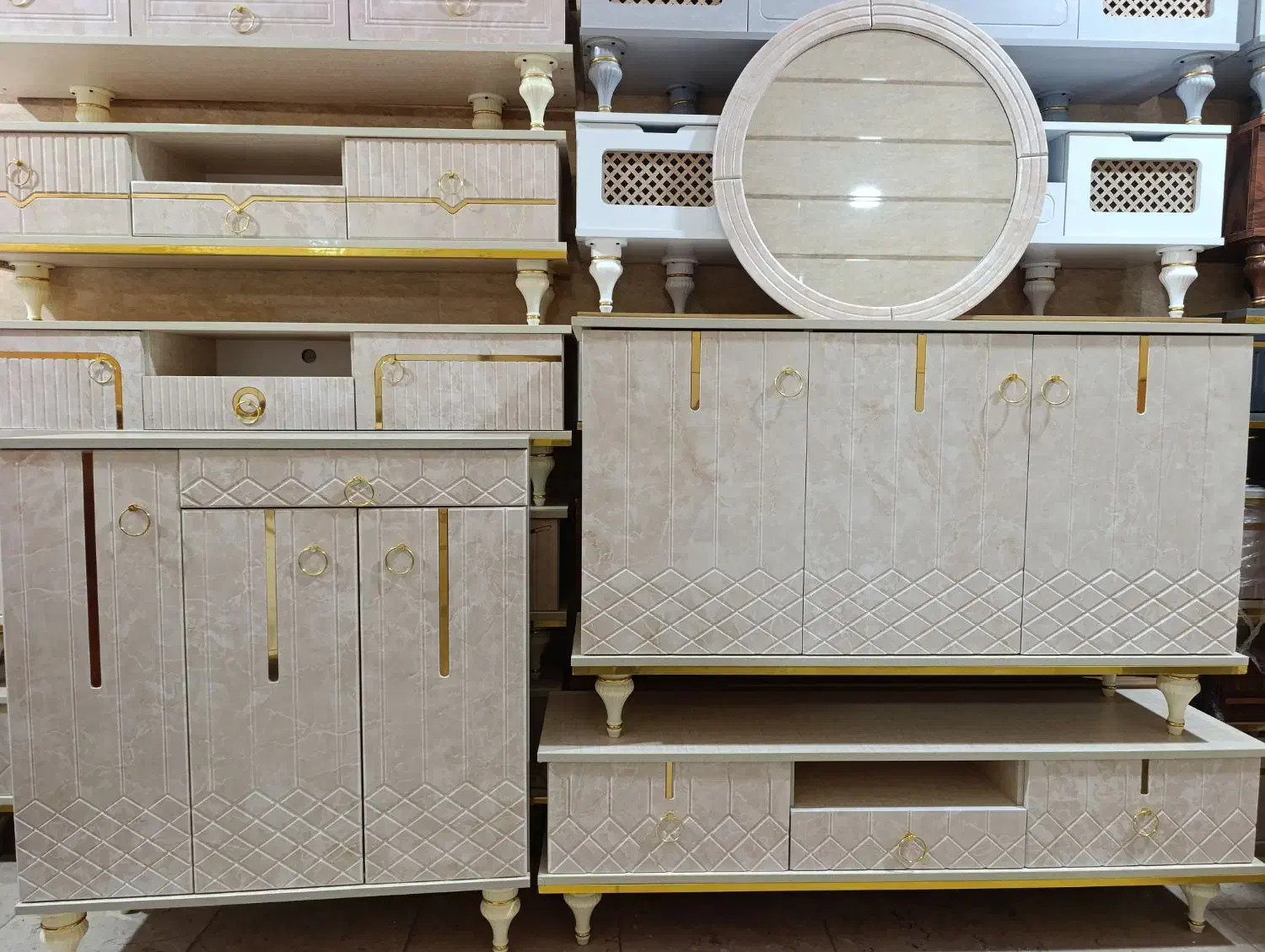 پک اقتصادی جهیزیه عروس|بوفه، ویترین، کنسول|آستارا, |دیوار