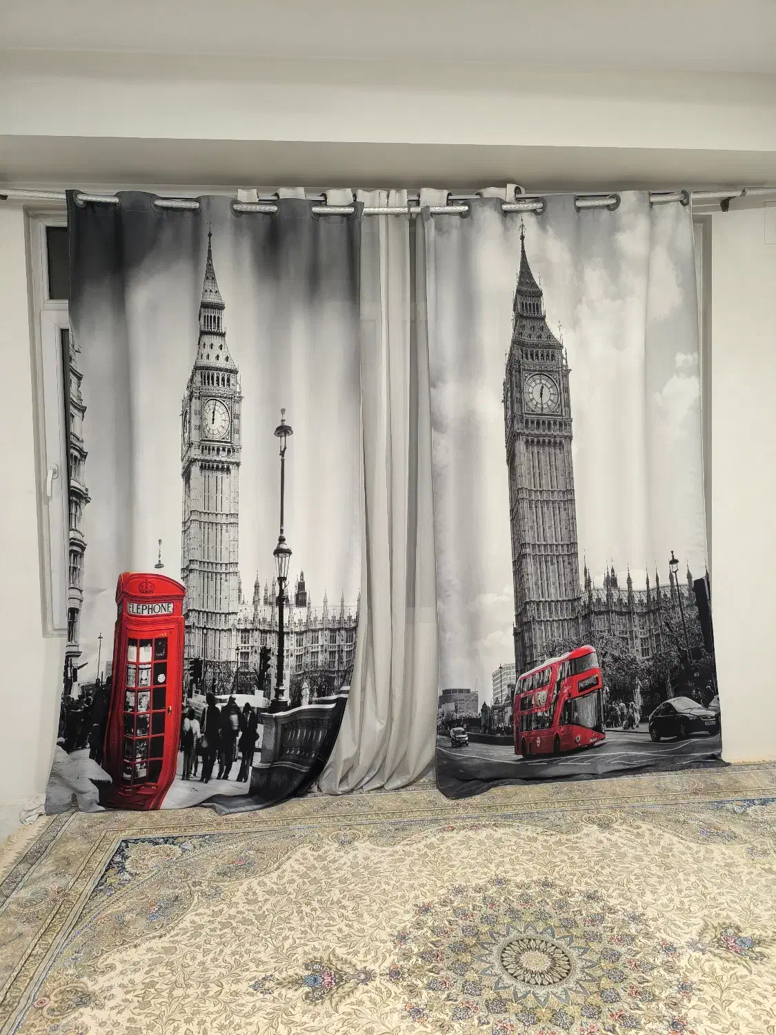 پرده پذیرایی|پرده، رانر، رومیزی|قدس, شهر‌قدس|دیوار