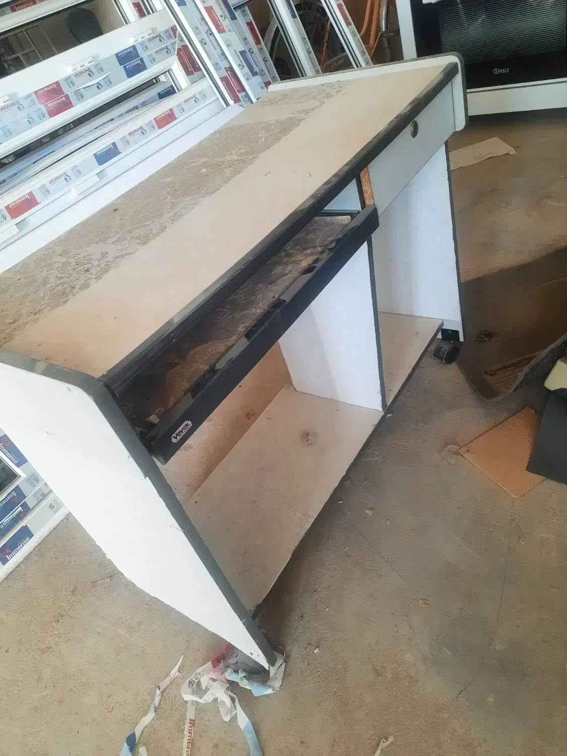 میز مناسب مطالعه خیاطی کامپیوتر....|میز تحریر و کامپیوتر|ایذه, |دیوار