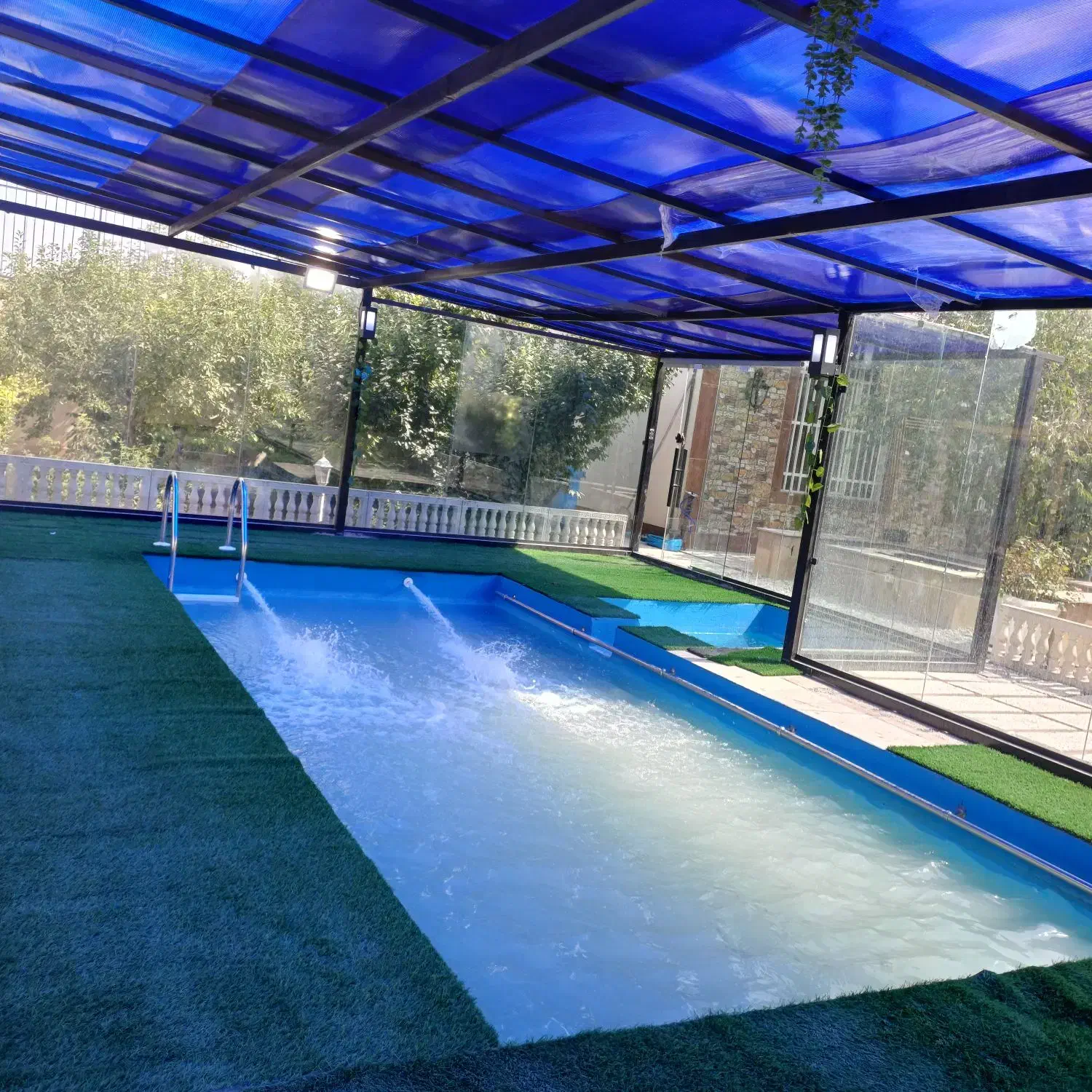 اجاره روزانه باغ ویلا استخر دار با خدمات ماساژ|اجارهٔ کوتاهمدت ویلا و باغ|تهران, وحیدیه|دیوار