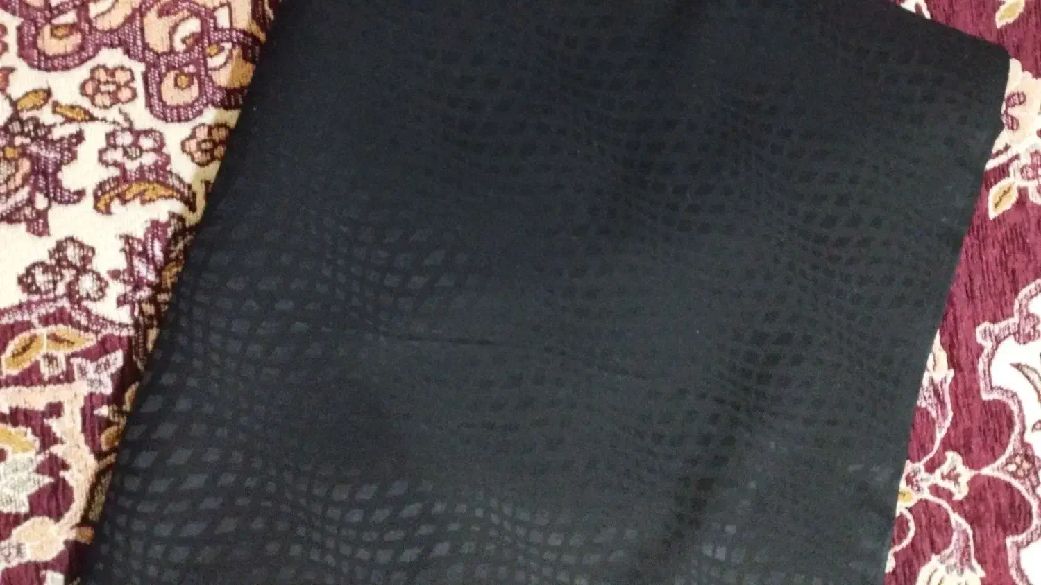 چادر مشکی|لباس|صوفیان, |دیوار