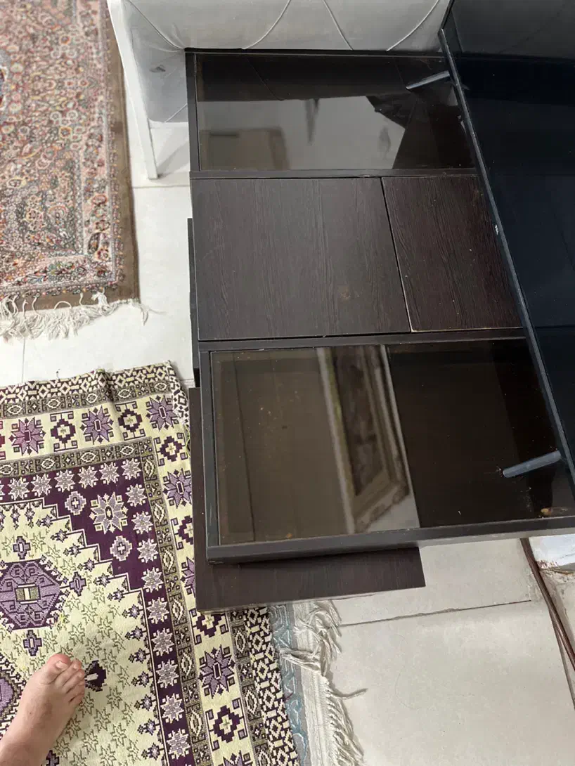 میز شیشه ای جلو مبلی|مبلمان خانگی و میز عسلی|بندر انزلی, میان پشته|دیوار