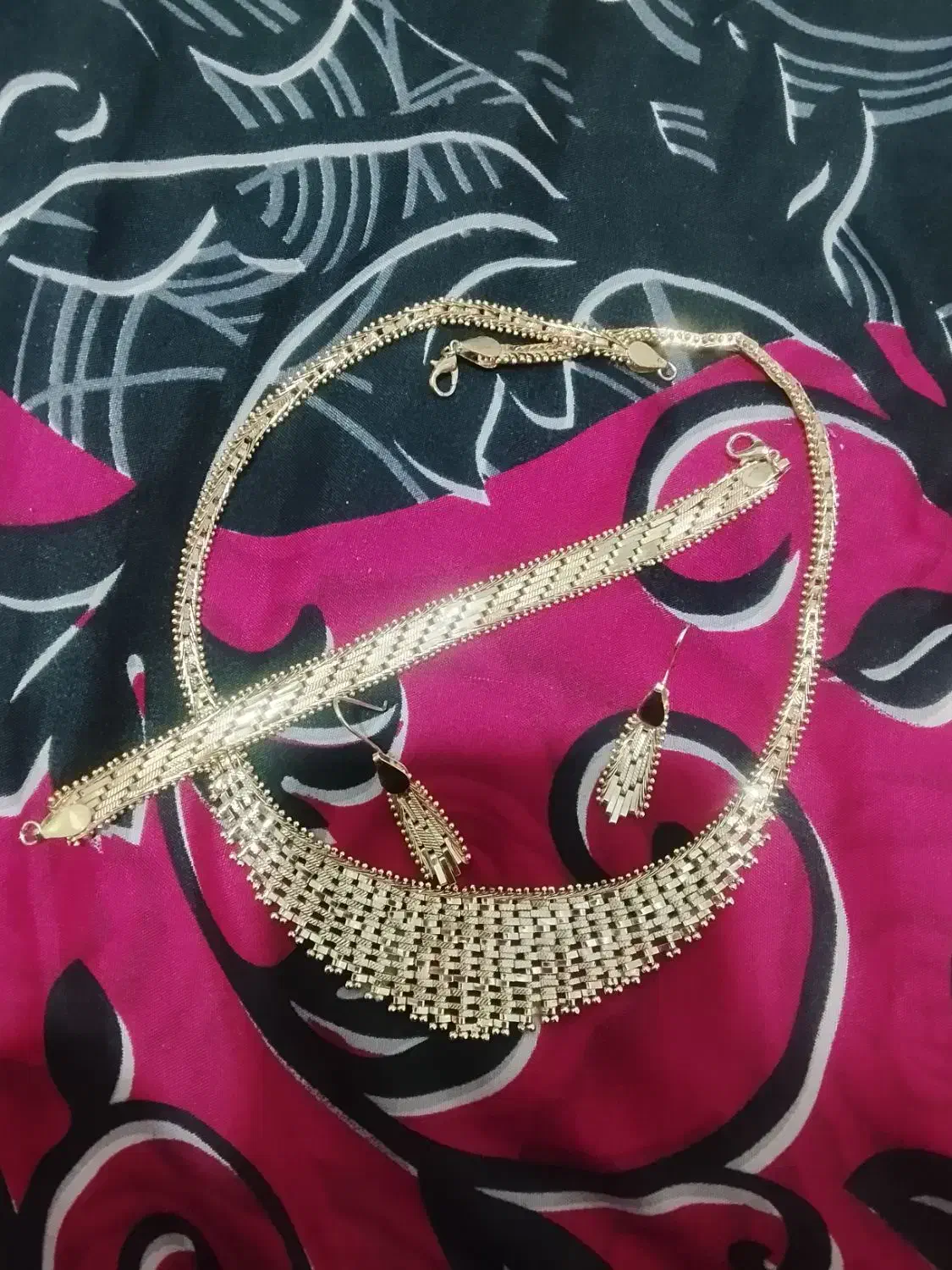 بدلیجات|بدلیجات|خنداب, |دیوار