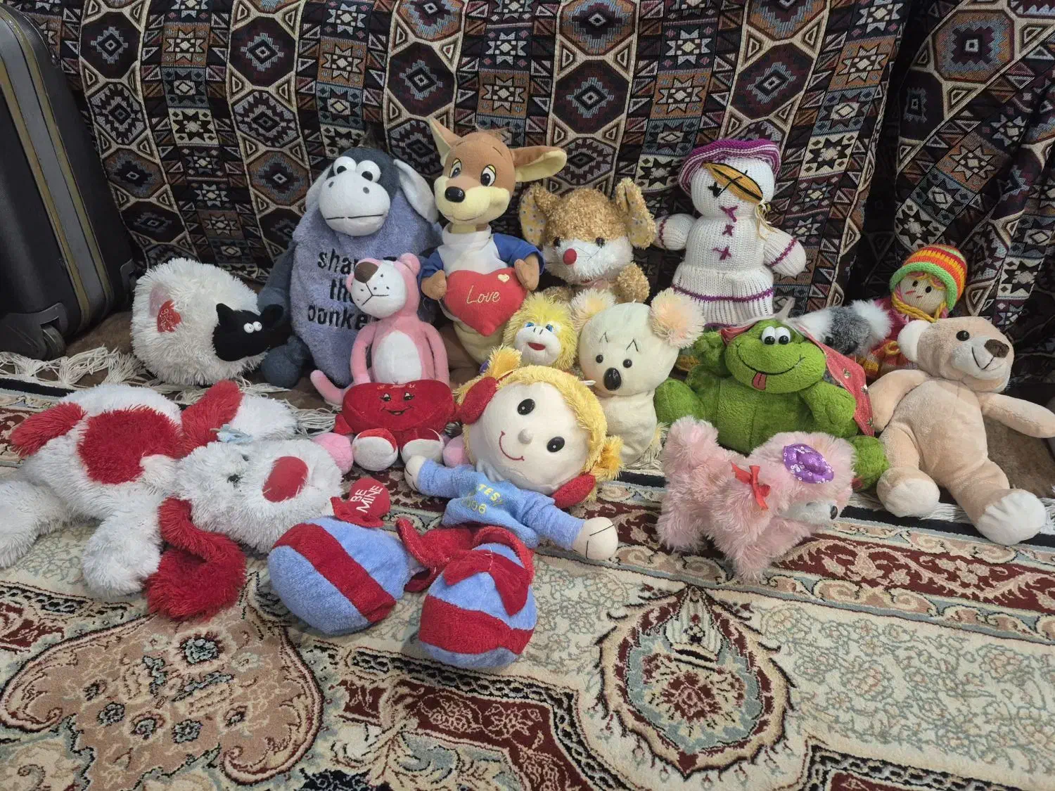 عروسک|اسباب‌بازی بچه|اسلام‌شهر, شهرک سعیدیه|دیوار