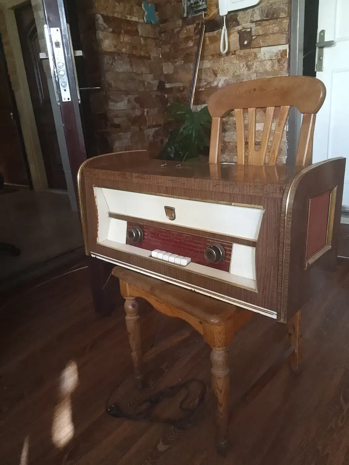 رادیو لامپی سالم|کلکسیون اشیاء عتیقه|تهران, فردوسی|دیوار