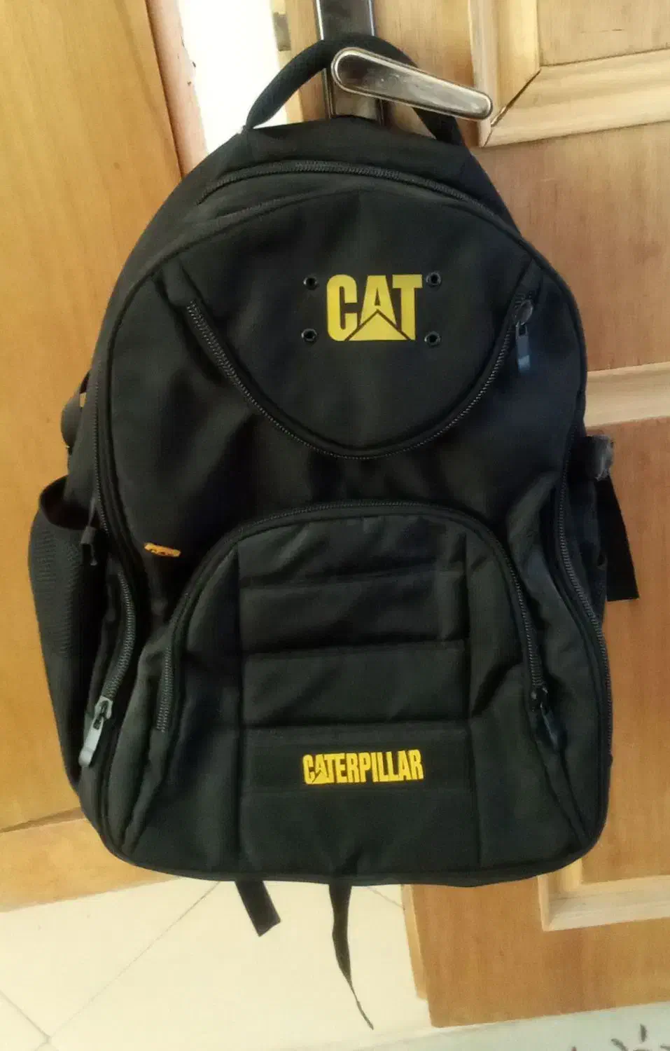 کوله و کیف|کیف، کفش، کمربند|شیروان (خراسان), |دیوار