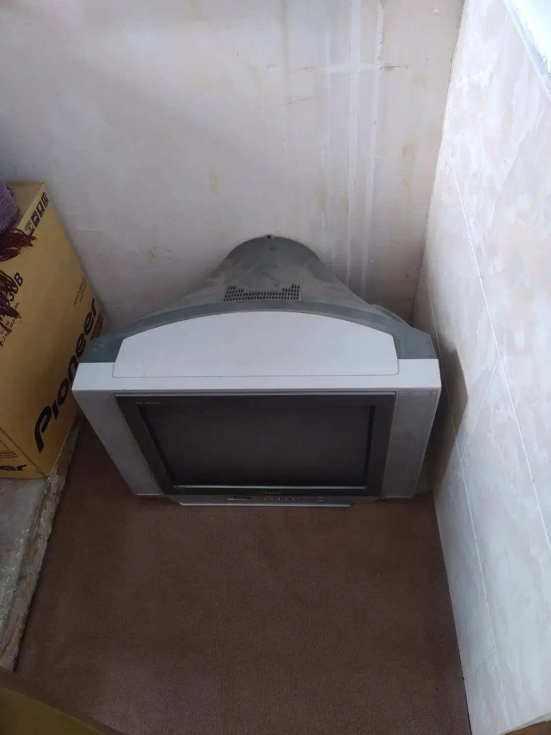 فروش یه عدد تلویزیون|تلویزیون و پروژکتور|قزوین, |دیوار