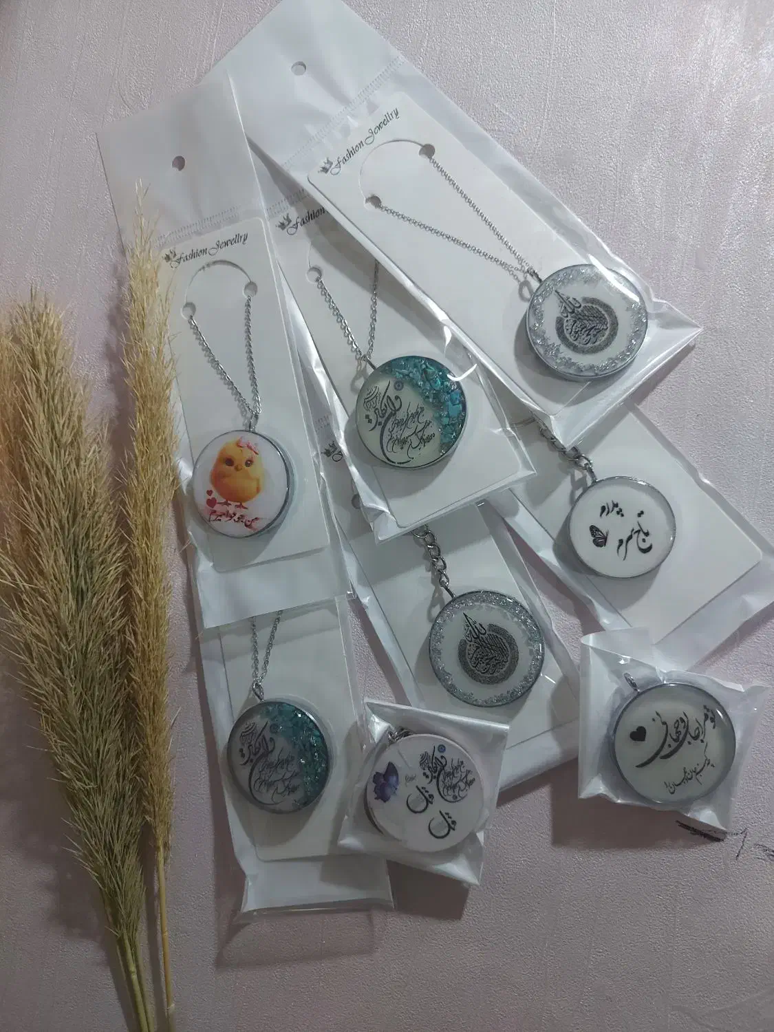 دنیایی از رزین|بدلیجات|مشهد, طبرسی شمالی|دیوار