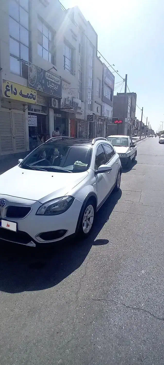 برلیانس کراس|خودرو سواری و وانت|بیرجند, |دیوار