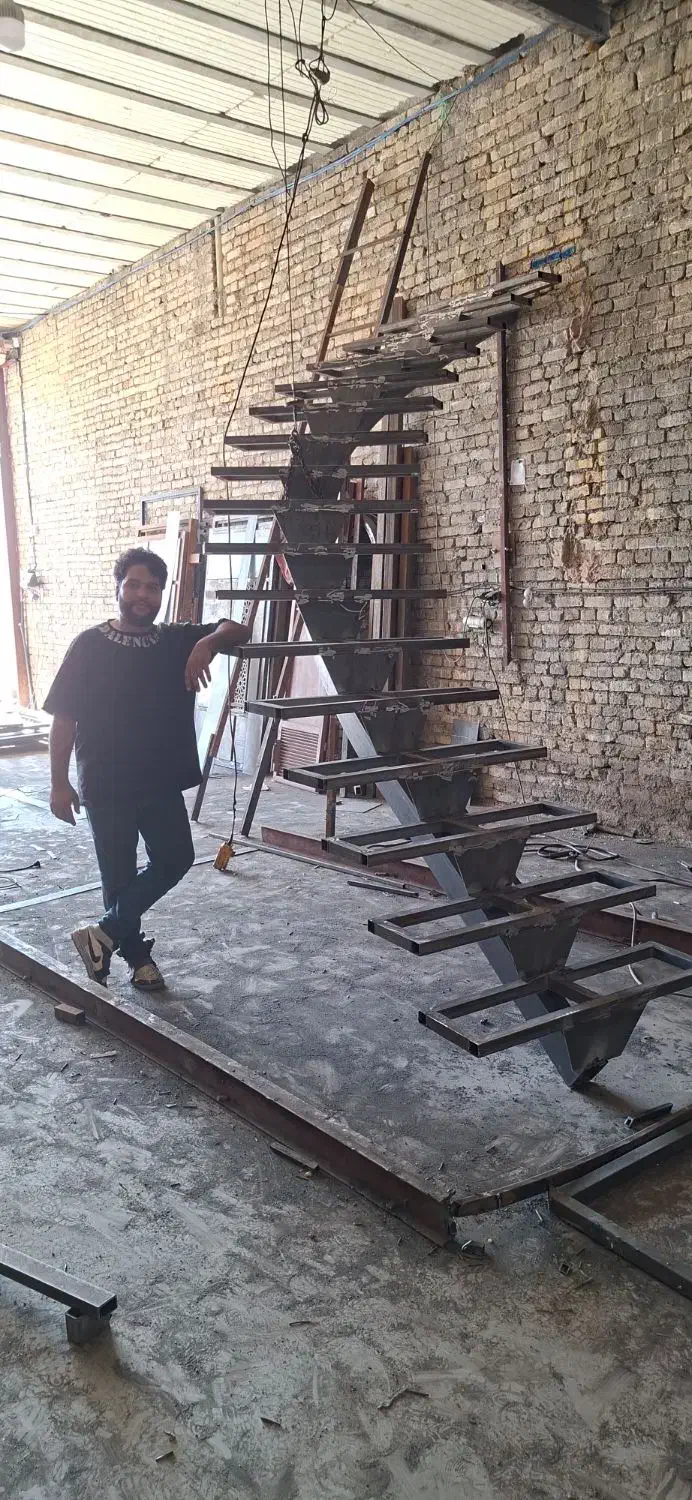 درب و پنجره سازی و اسکلت فلزی|خدمات پیشه و مهارت|یزد, |دیوار