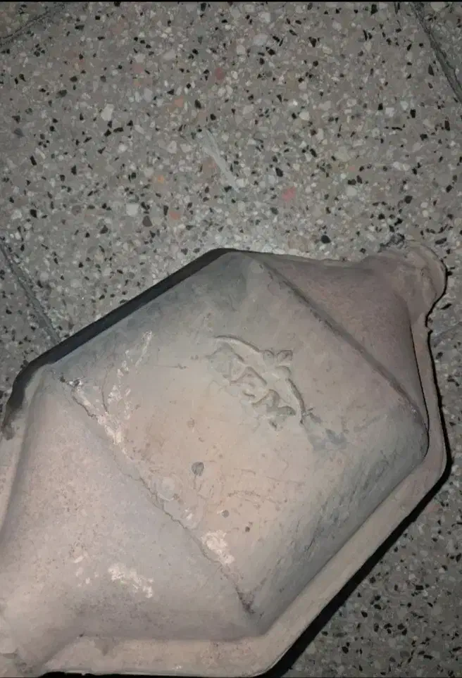 گمشده|اشیا|گناباد, |دیوار