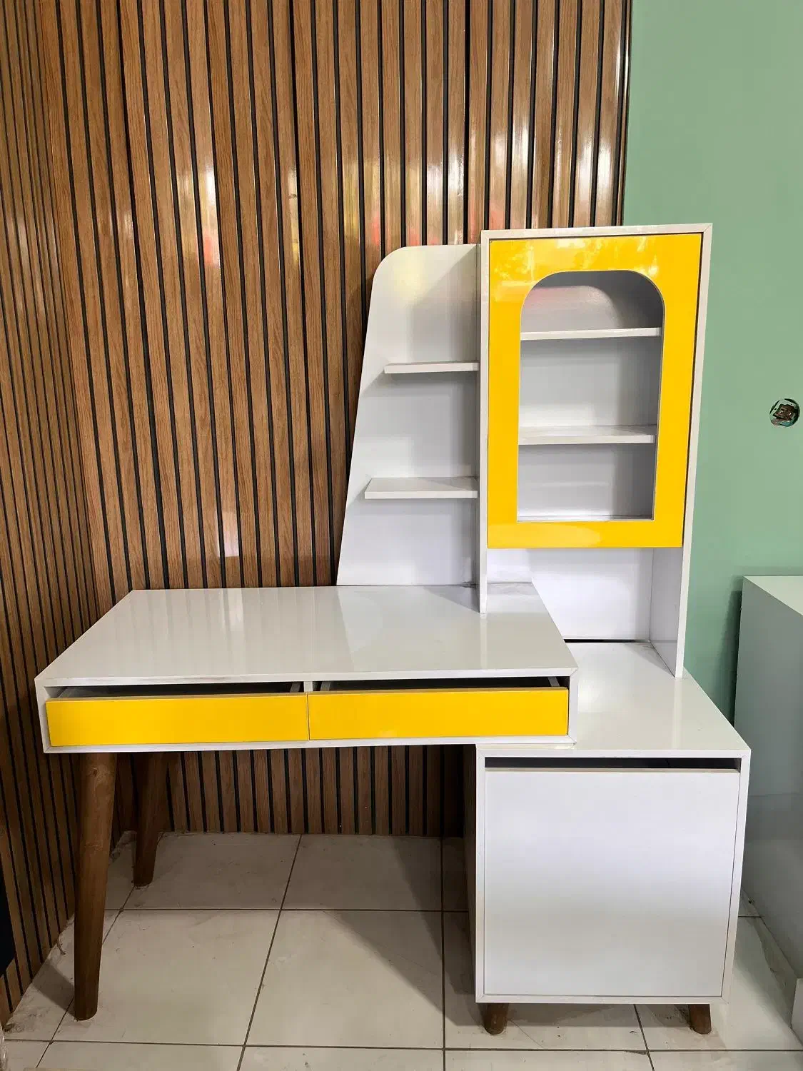 میز تحریر آلما|میز تحریر و کامپیوتر|اصفهان, طامه|دیوار