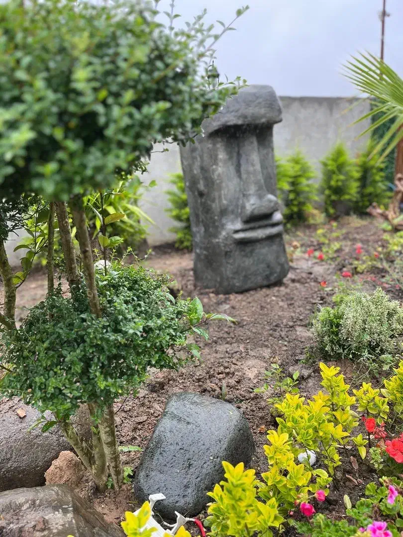 مجسمه|مجسمه، تندیس، ماکت|بندر انزلی, صابرحنان|دیوار