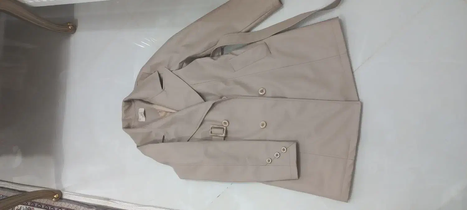 پالتو چرمی|لباس|سبزوار, قلعه‌نو دهزار|دیوار