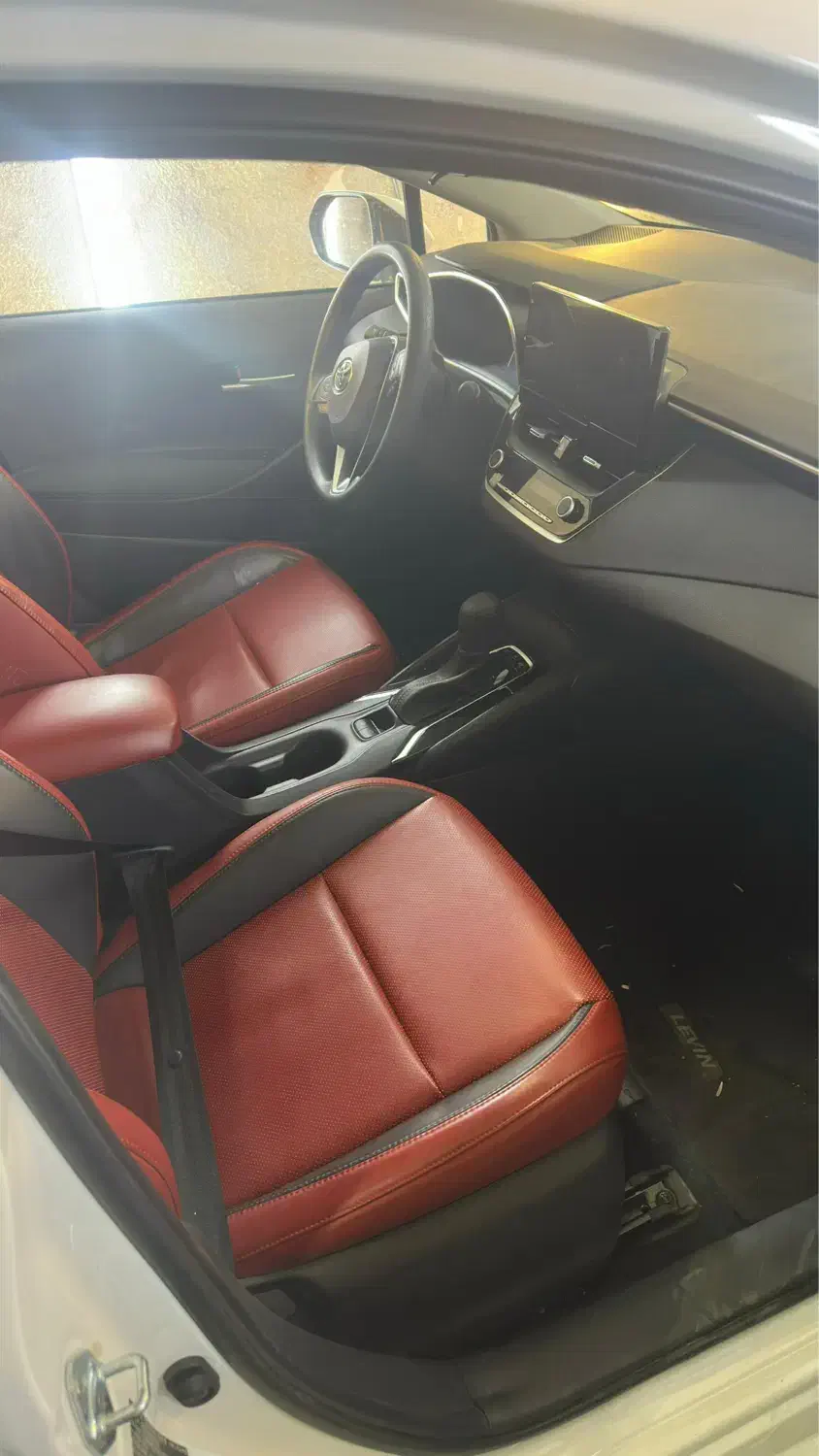 لوین هیبرید ۲۰۲۳ داخل قرمز|خودرو سواری و وانت|تهران, پاسداران|دیوار