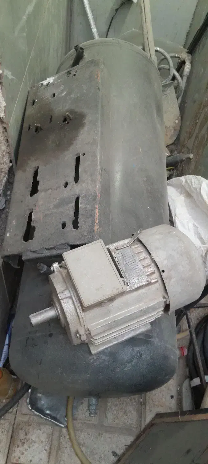 کمپروسور . پمپ باد|ابزارآلات|نظرآباد, رسالت|دیوار