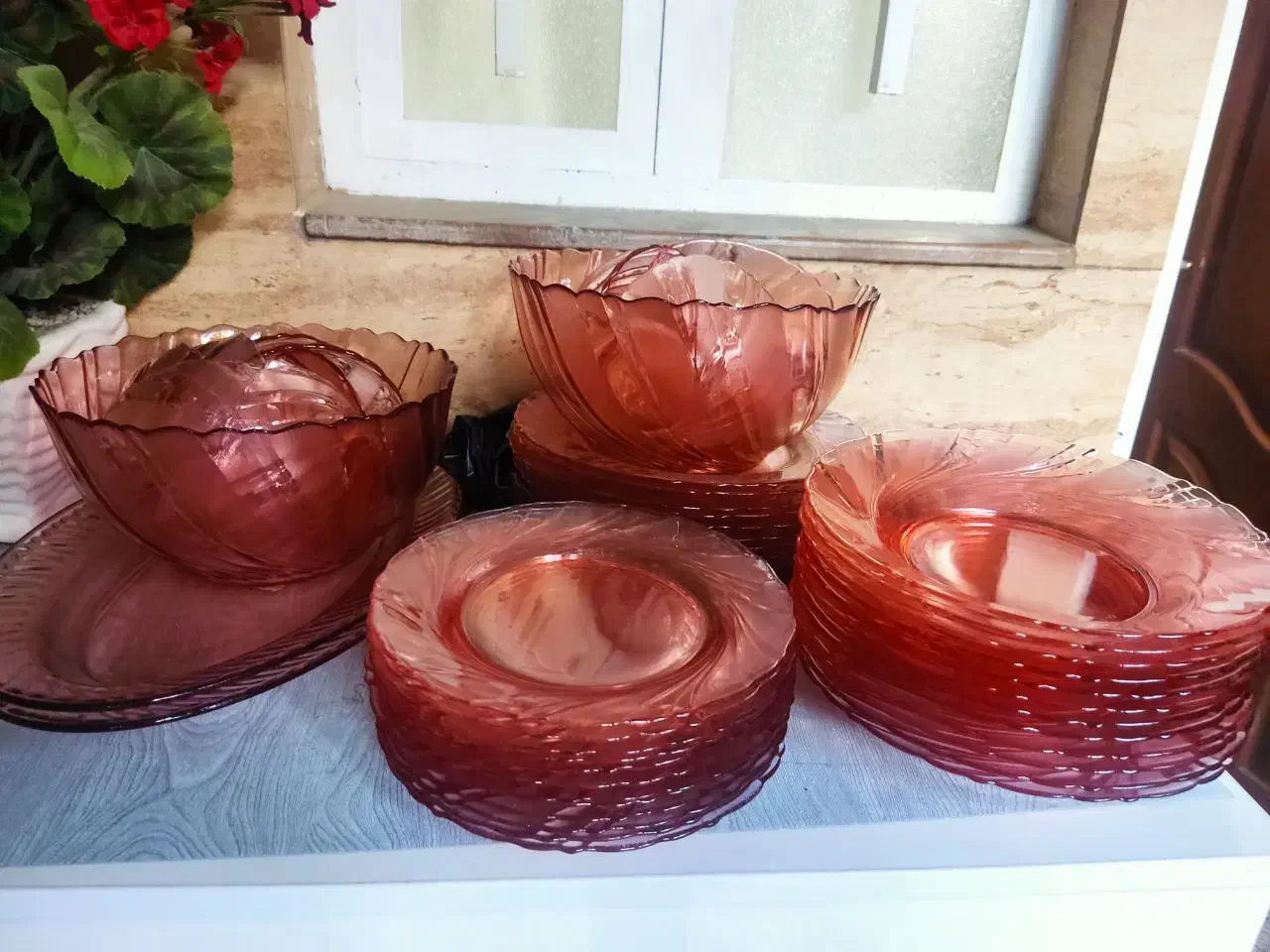 وسایل آشپزخانه و پذیرایی در حد نو با قیمت مناسب|ظروف سرو و پذیرایی|قم, خاکفرج|دیوار