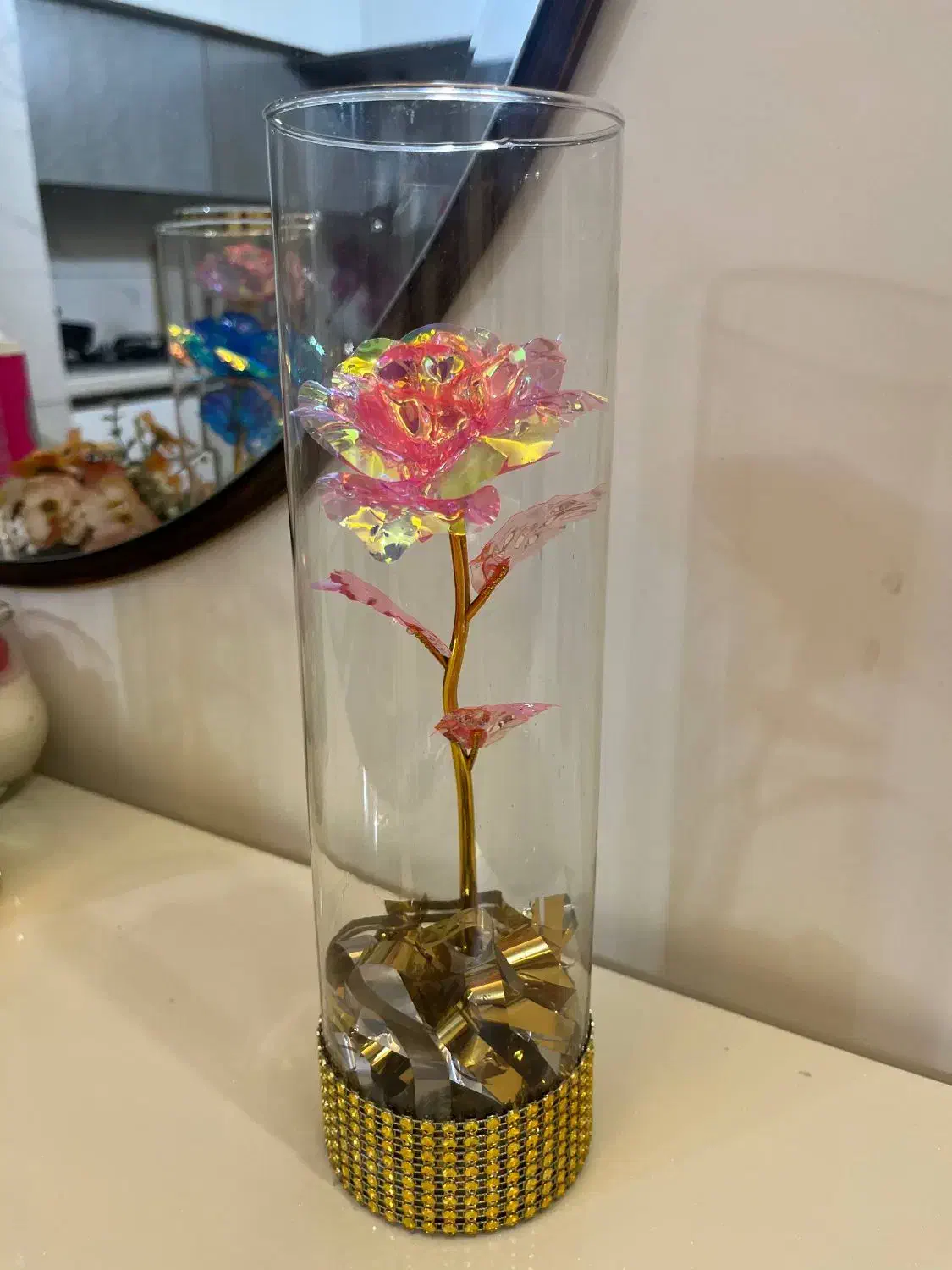 باکس شیشه ای گل رز جاودان روز مادر|گل مصنوعی|کرج, باغستان|دیوار