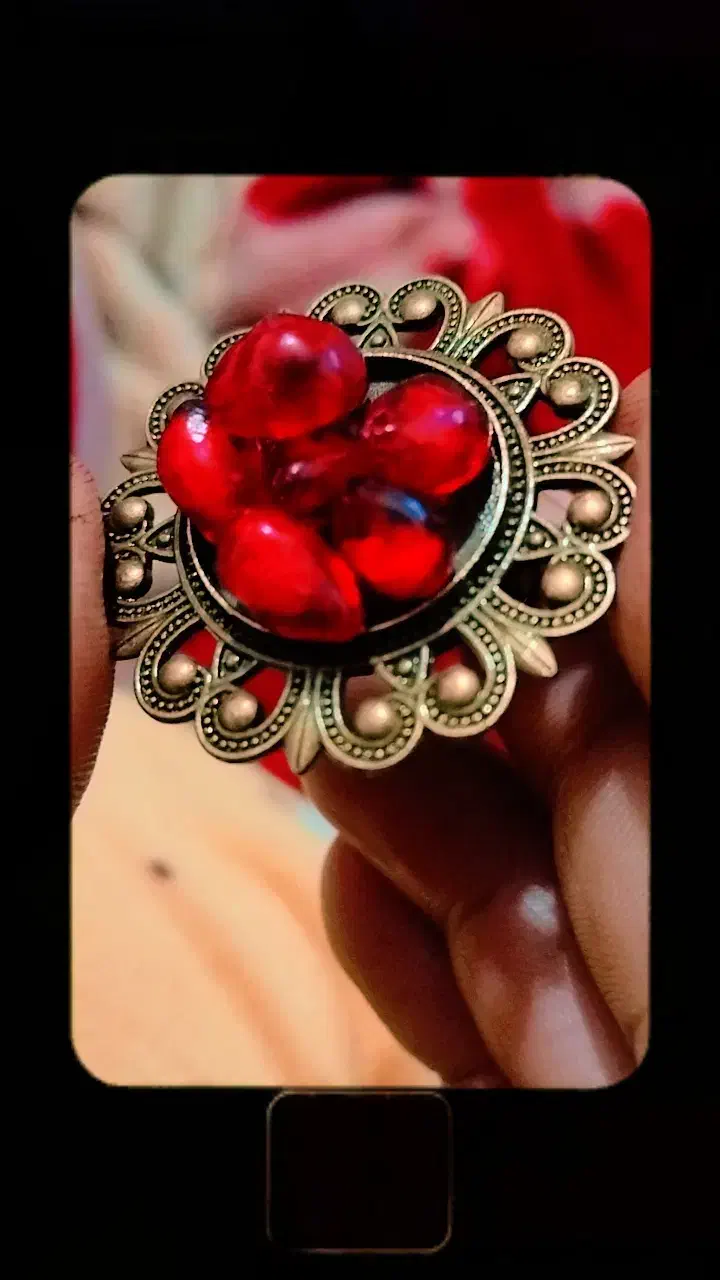 اکسسوری|زیورآلات و اکسسوری|ری, شهادت|دیوار