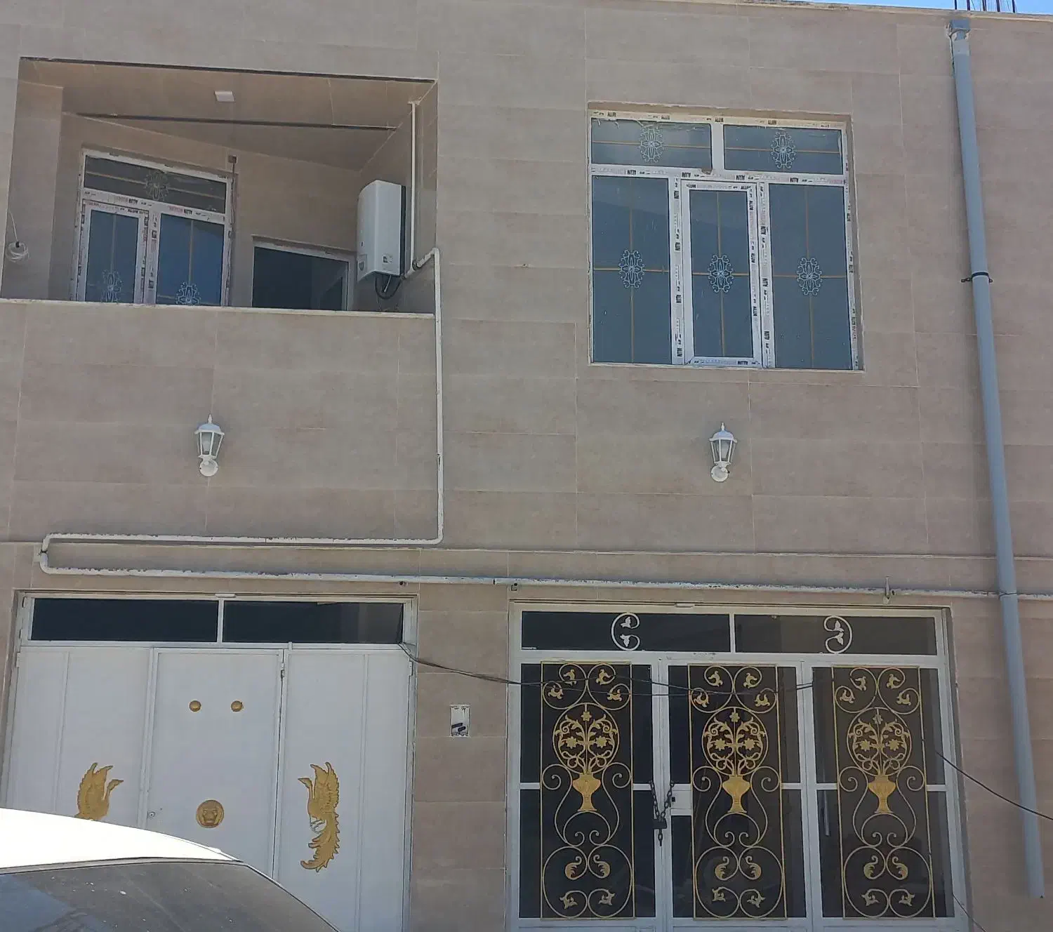 واحد ۷۲ متری بر خیابان اصلی ۲۵ متری شهادت|فروش آپارتمان|ایلام, |دیوار