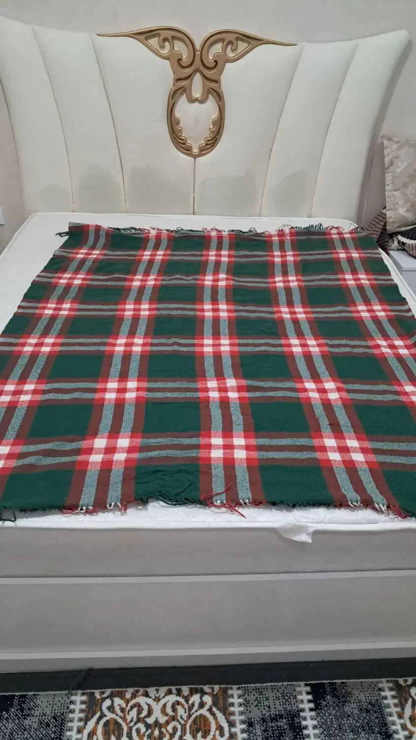 تخت دونفره دراور، ایینه ، دو عدد پا تختی|تخت و سرویس خواب|مشکیندشت, |دیوار